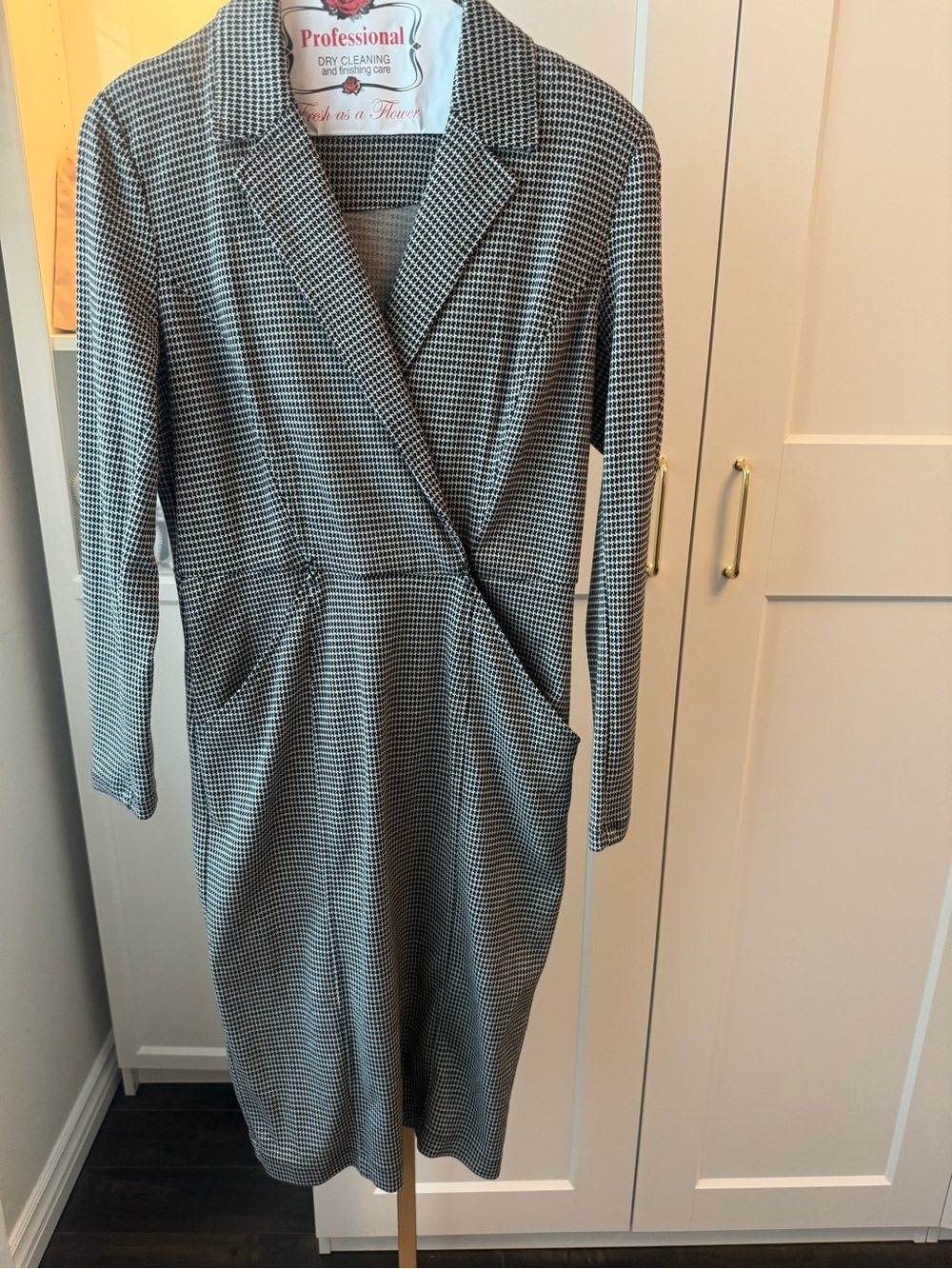 Max Studio Black and White Houndstooth Midi Wrap Dress